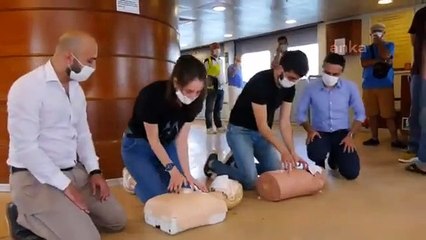 İBB'den vapur yolcularına ilk yardım eğitimi
