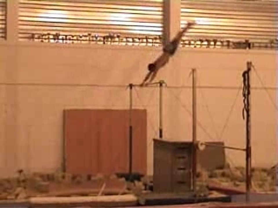 Mathieu Sennacherib - Acrobate