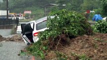 Rize'de şiddetli yağış yolları göle çevirdi