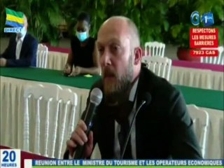 RTG/ Réunion entre le Ministre du tourisme et les opérateurs économiques