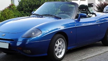Ferrari revive o conceito "Barchetta" em seus dois novos modelos
