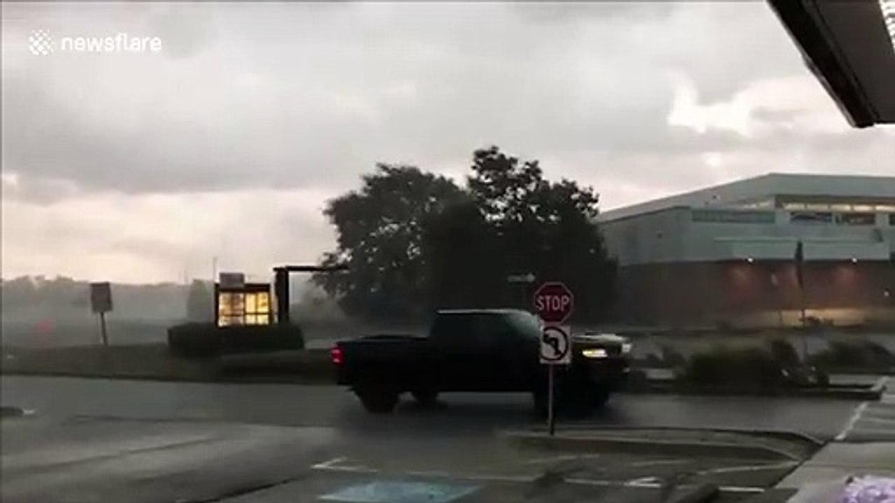 Powerful storms sweep through Chicago area, causing tornado warning