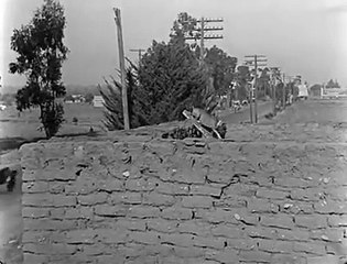 Buster Keaton - Mad dog (The Scarecrow 1920) Comedy fun | Charlie Chaplin Video  | silent film | Old movies