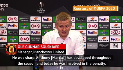 Скачать видео: Solskjaer full of praise for Martial in United win