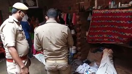 सीतापुर में मोबाइल चोरी के आरोप में युवक ने लगाई फांसी