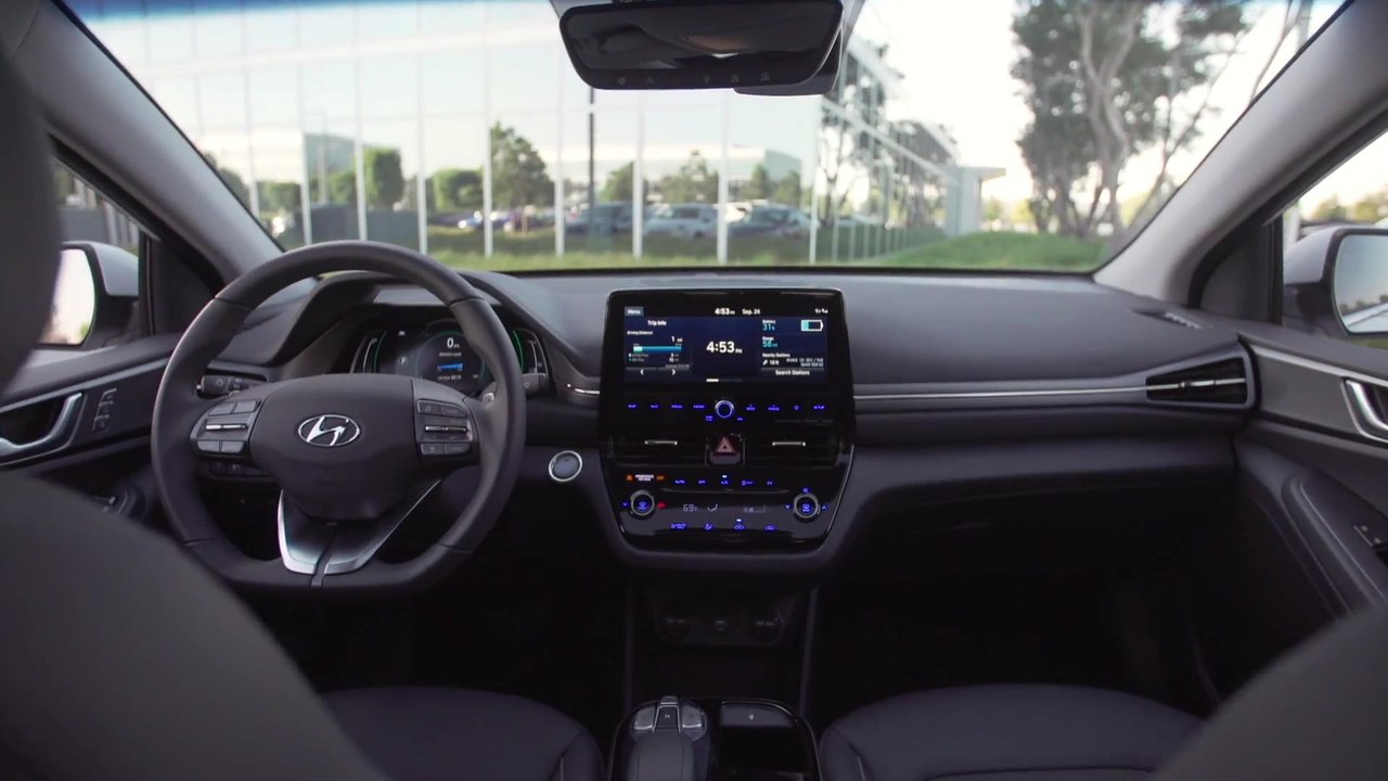 Der Hyundai Ioniq Elektro - Neue Materialien schaffen hochwertiges Ambiente
