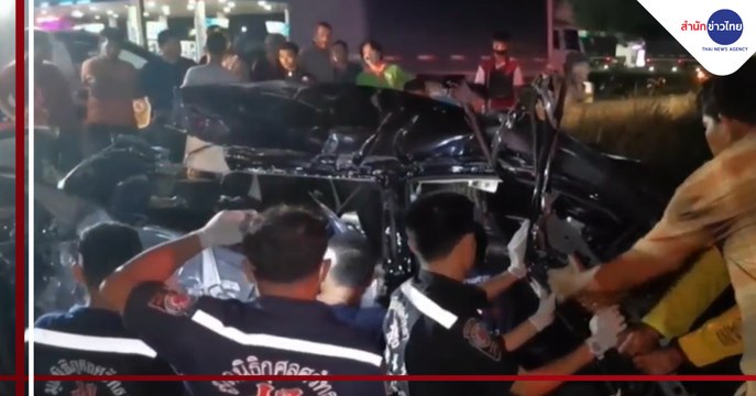 สลด! ดาบตำรวจขับกระบะย้อนศรชนรถพ่วงดับ