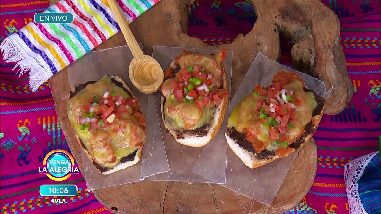 ¡Aprende a preparar ricos Molletes de chicharró...