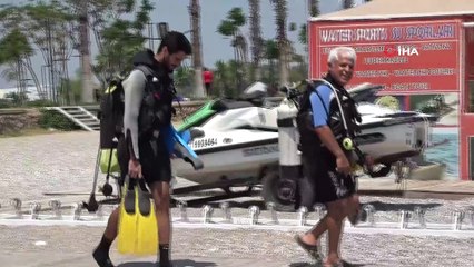 Dünyaca ünlü sahilde akvaryumu andıran görüntüler