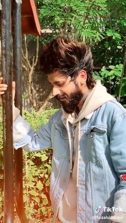 TikTok_sad_Breakup_Shayari_|_Heart_Touching_poetry_|_romantic_Shayari_|_sad_poetry(720p)