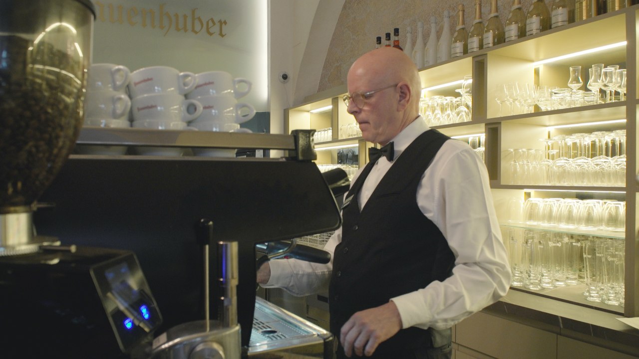 Melange statt Cappuccino: Zu Besuch im Café Frauenhuber