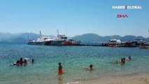 Yunan sahil güvenliği tekneye ateş açtı: 1'i ağır 3 yaralı