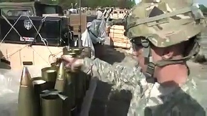 Скачать видео: U.S. Soldiers • Conduct Live Fire M119 105mm and M777 155mm Howitzers