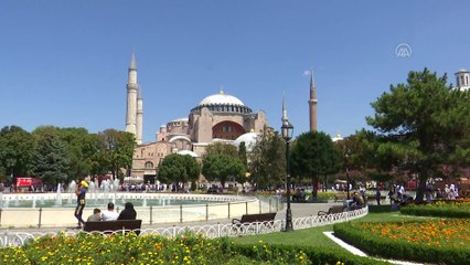 Download Video: Ayasofya-i Kebir Cami-i Şerifi'nde öğle namazı - İSTANBUL