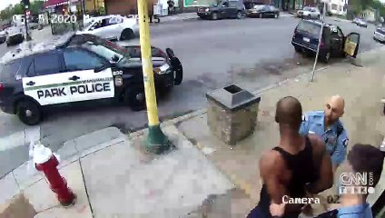 George Floyd'un son anlarına ait polis kamerası görüntüleri yayınlandı | Video