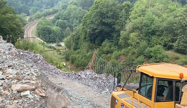 Des travaux titanesques pour sécuriser les parois rocheuses de la ligne Namur-Arlon