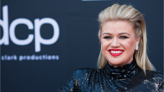 Kelly Clarkson To Step In For Simon Cowell On America's Got Talent