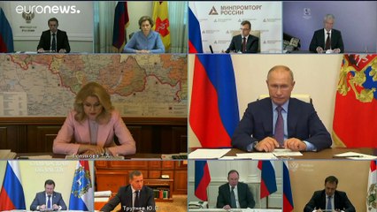 Covid-19: Putin: "Il vaccino russo è pronto per l'uso", già iniettato a una delle sue due figlie