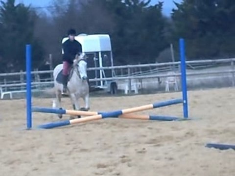 Echauffement ligne obstacles (petits petits ^^ )