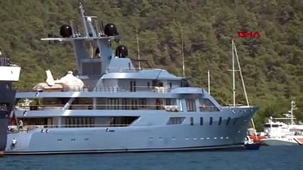 Marmaris'e demir atan lüks yat, 1.5 milyon TL bıraktı