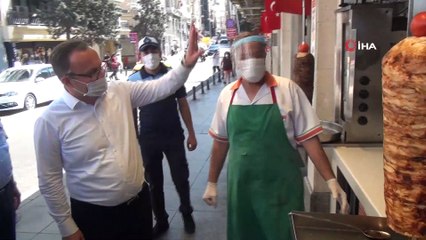 Taksim’de iş yerleri denetlendi
