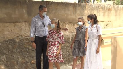 La Reina, Leonor y Sofía comparten peinado en Son Roca