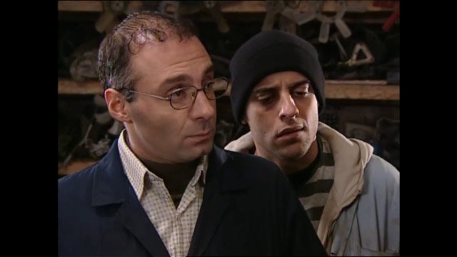 Aksak'ın Tamirhanesinde Sıradan Bir Gün & Hırsız Polis 6 Bölüm