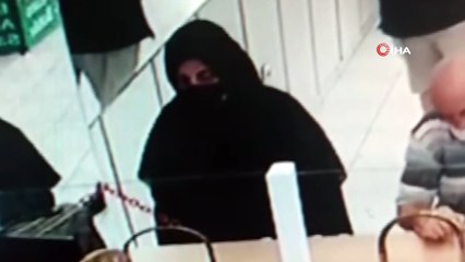 Döviz bozduran vatandaşa yanlışlıkla 22 bin 900 TL fazla para verdiler...O anlar kamerada