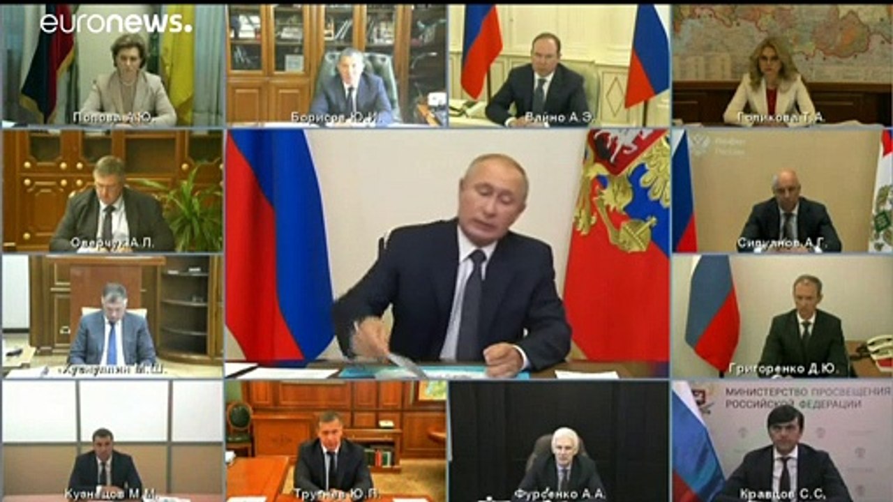 Für Nebenwirkungen fragen Sie... - Putin präsentiert Impfstoff Sputnik-V