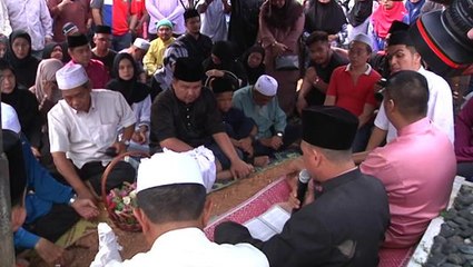 Legendary actor Jins Shamsuddin laid to rest