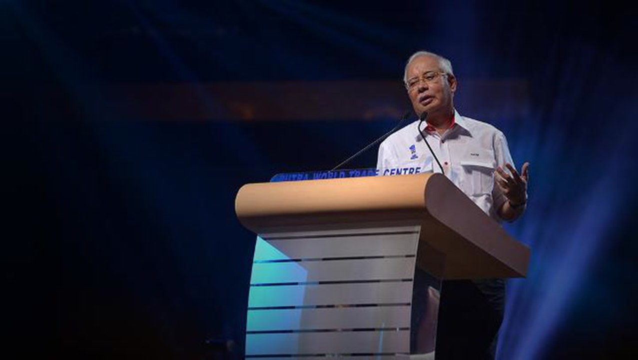 Conquer new markets, PM tells rural traders