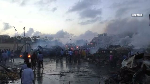 Dual car bombs kill at least 22 in Somalia's Mogadishu