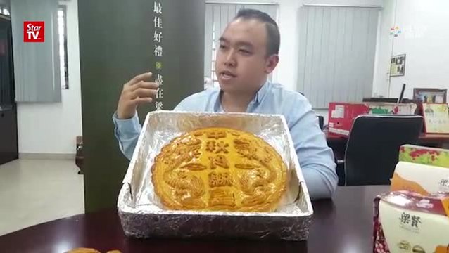 The return of giant mooncakes