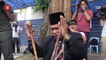 Another ritual from 'Raja Bomoh' at Hospital KL