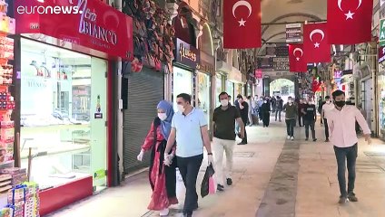 Σε ελεύθερη πτώση η τουρκική λίρα