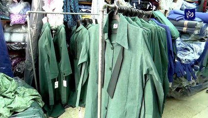 تجار يؤكدون توفر المستلزمات المدرسية بكميات وأسعار مناسبة وسط ضعف الإقبال