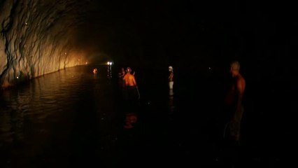 Los vecinos de Caracas crean su propio suministro de agua