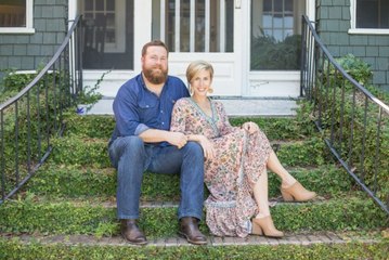 Erin Napier Shares Photo of Her Parents on Their Wedding Day 46 Years Ago