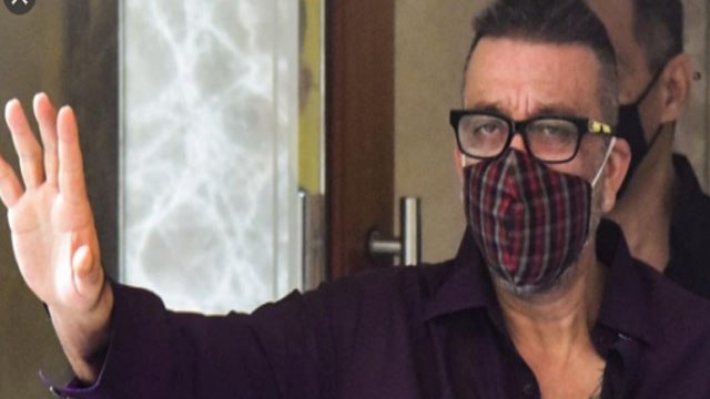 Sanjay Dutt के Stage 3 lung cancer की खबर सुन फैंस कर रहे हैं लगातार प्रार्थना | FilmiBeat