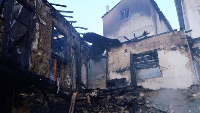 Çorum'da facia; Kümeste başlayan yangında 3 ev kül oldu 5 kişi öldü