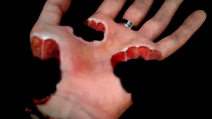 10 Cool illusions - Hand Art Makeup