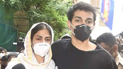 क्या है Sushant Singh Rajput की FD का राज़, कैसे 2 दिन के अंदर गायब हुए पैसे | FilmiBeat