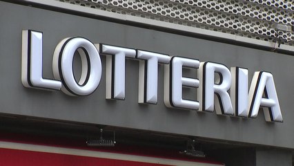 롯데리아 점장·직원 11명 집단감염..."단체 회의에 회식까지" / YTN