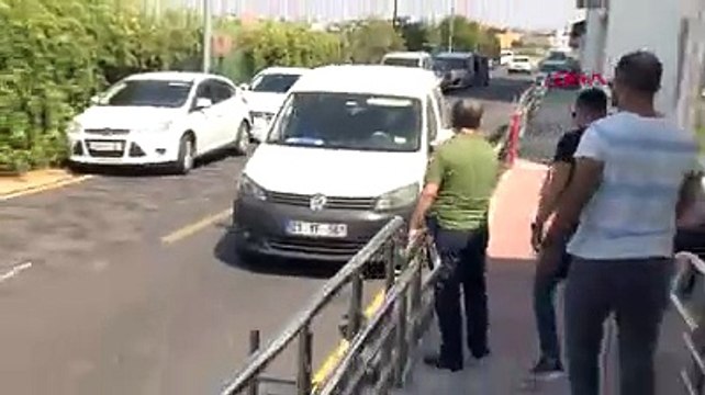 Annesi ve avukat kardeşini öldüren vali yardımcısı adliyeye sevk edildi