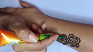 Simple stylish back hand mehndi for girls || criative video || full of art video || mehndi art || art || desgines ||