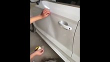 Como consertar de forma fácil e barata uma pequena mossa na porta de um carro