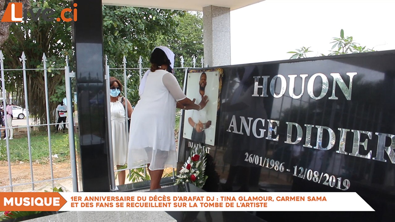 1er anniversaire du décès d’Arafat DJ - Tina Glamour, carmen sama et des fans se recueillent sur la tombe de l'artiste