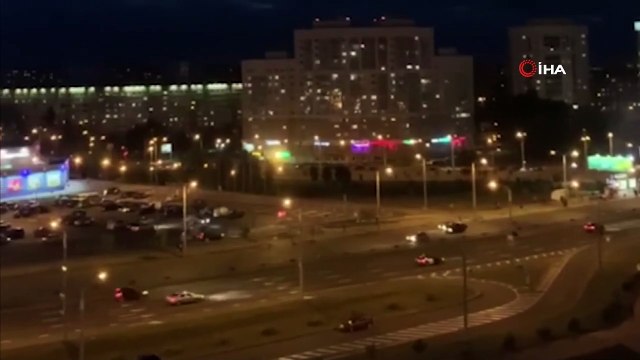 - Belarus'taki gösterilerde tansiyon düşmüyor- Bazı cadde, sokak ve alışveriş merkezlerini kapatma kararı