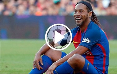 Ronaldinho y otra de sus magias que tanto extraña hoy el Barcelona