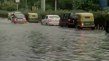 Descargar video: Heavy rain in Delhi-NCR, waterlogging reported